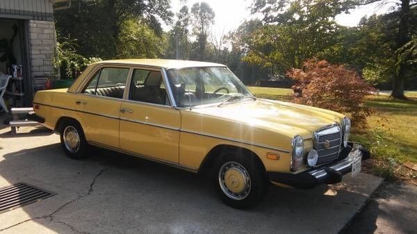 1974 Mercedes-Benz 200-Series 4d