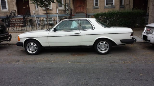 1980 Mercedes-Benz 300-Series Leather tan