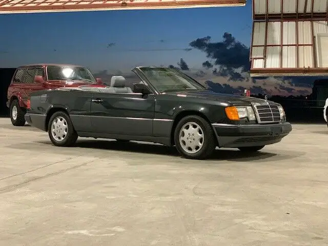 1993 Mercedes-Benz 300-Series