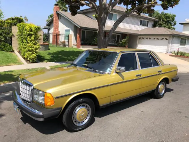 1978 Mercedes-Benz 300-Series Base