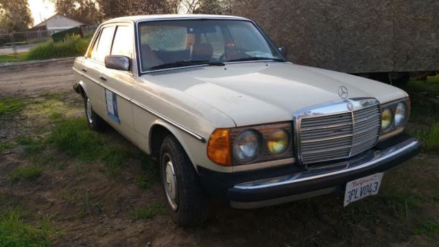 1981 Mercedes-Benz 300-Series