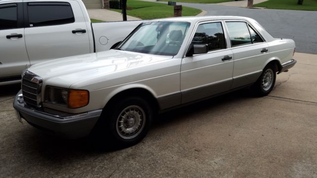 1983 Mercedes-Benz 300-Series