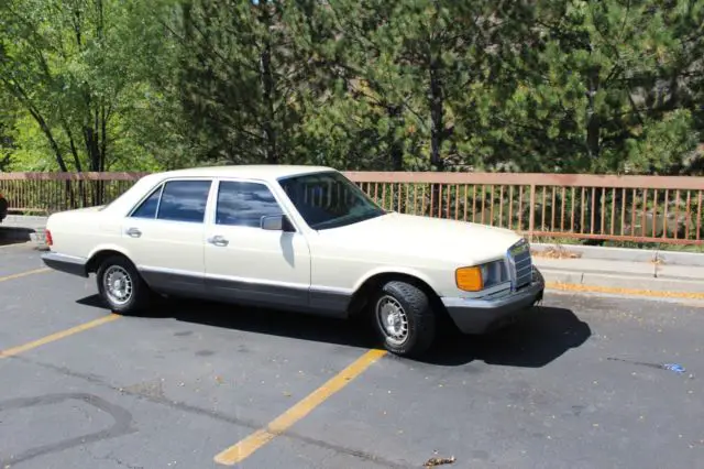 1981 Mercedes-Benz 300-Series