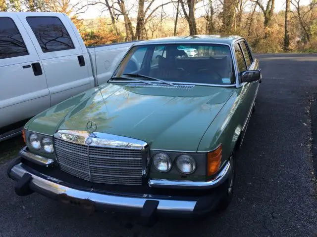 1974 Mercedes-Benz 400-Series