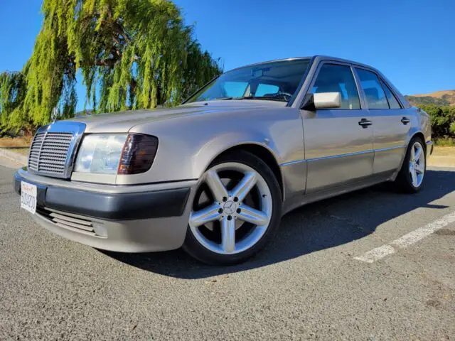 1993 Mercedes-Benz E-Class