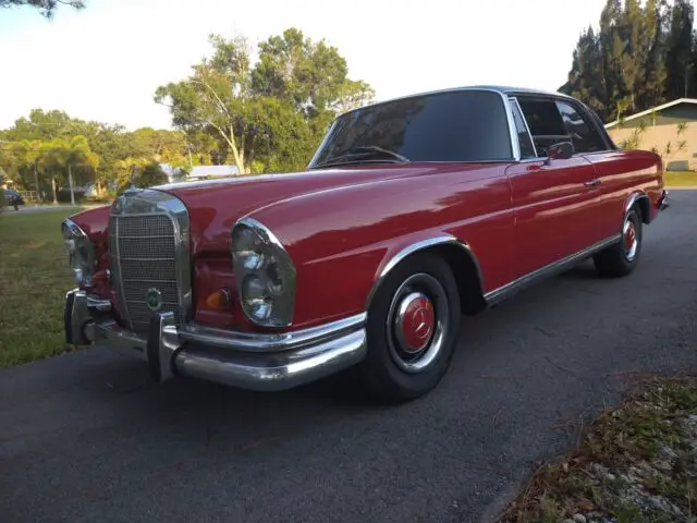 1962 Mercedes-Benz 200-Series