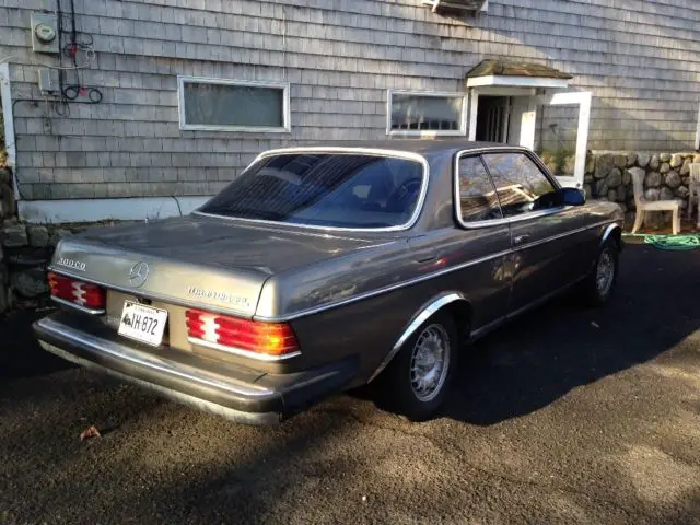 1983 Mercedes-Benz 300-Series 300 CD Coupe