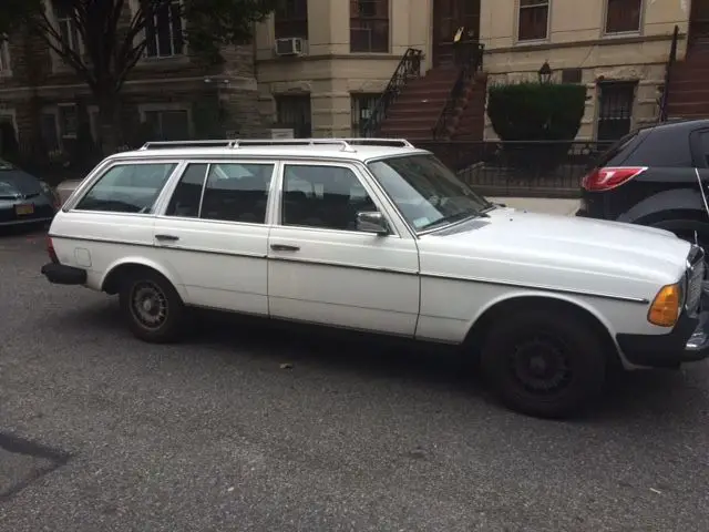 1982 Mercedes-Benz 300-Series Turbo Diesel