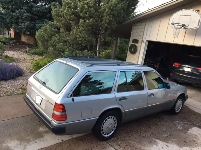 1990 Mercedes-Benz E-Class