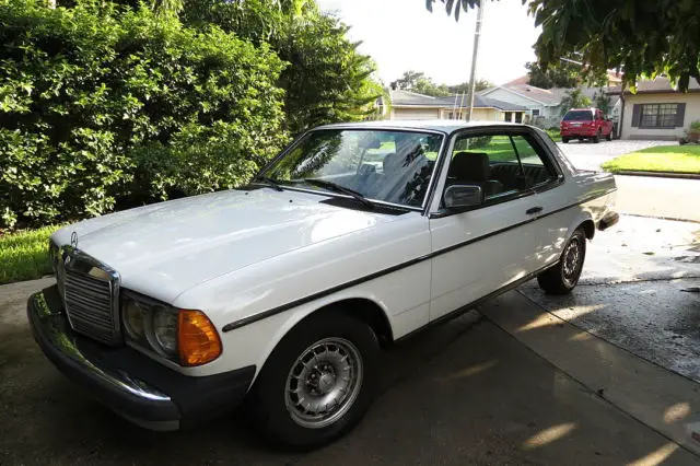 1984 Mercedes-Benz 300-Series