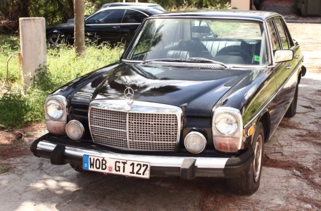 1976 Mercedes-Benz 300-Series
