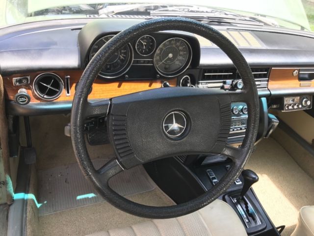 1975 Mercedes-Benz 300-Series