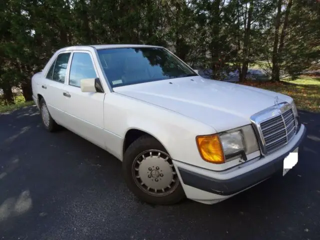 1993 Mercedes-Benz E-Class 300e