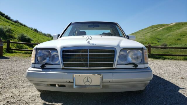 1990 Mercedes-Benz E-Class