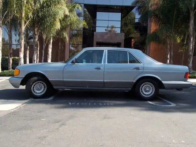 1982 Mercedes-Benz 300-Series