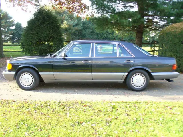 1987 Mercedes-Benz 300-Series