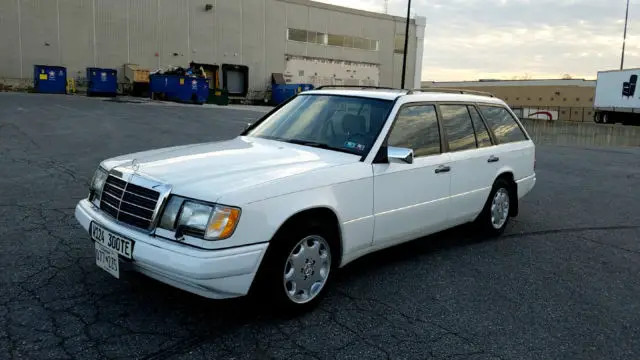 1992 Mercedes-Benz 300-Series Base