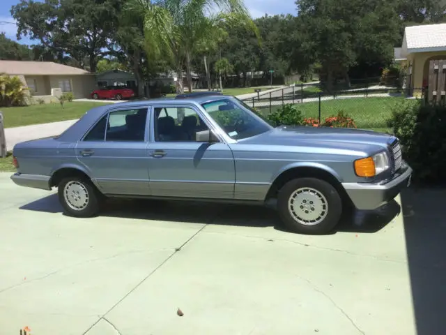 1985 Mercedes-Benz 300-Series