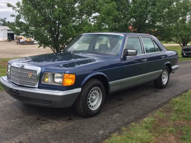 1985 Mercedes-Benz 300-Series Sedan