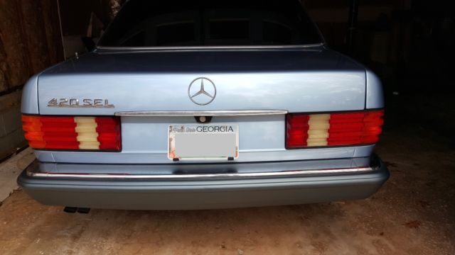 1991 Mercedes-Benz 400-Series