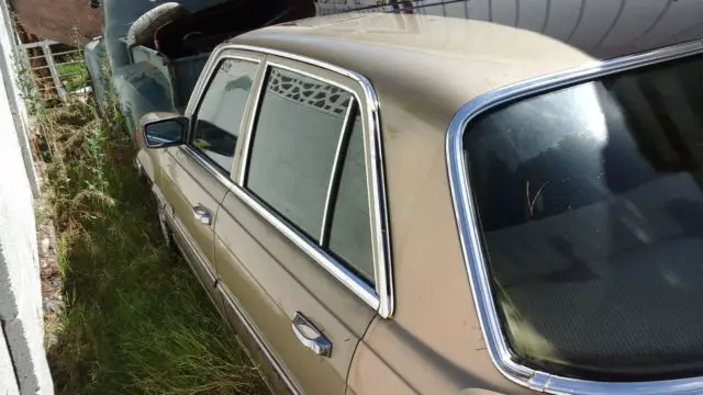 1978 Mercedes-Benz 400-Series