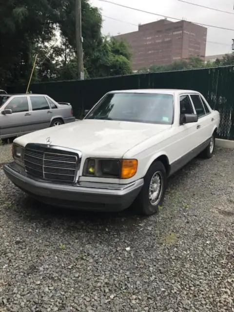 1985 Mercedes-Benz 500-Series SEL