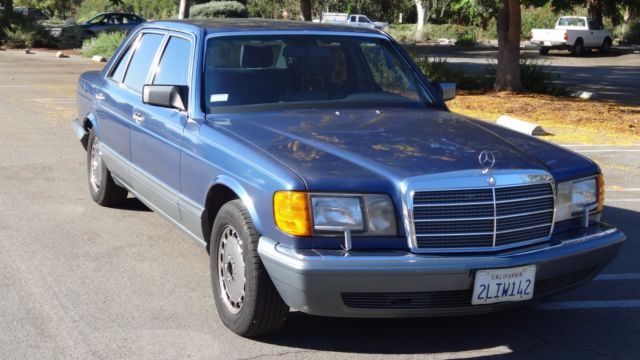 1988 Mercedes-Benz 500-Series 4-door Sedan