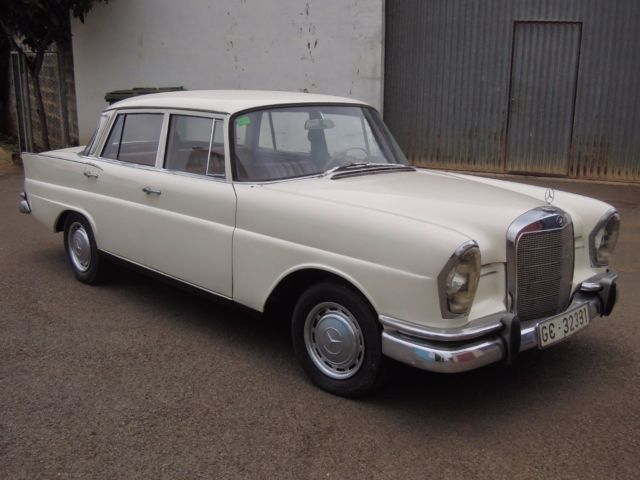 1963 Mercedes-Benz 200-Series