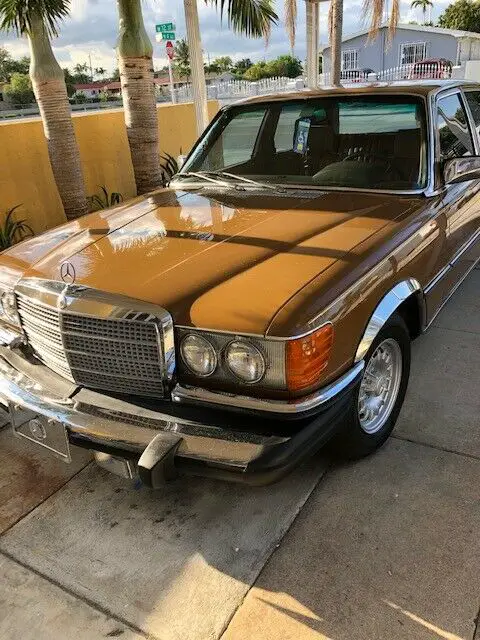 1980 Mercedes-Benz 300-Series