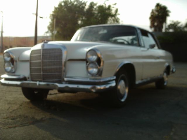 1965 Mercedes-Benz 200-Series W111