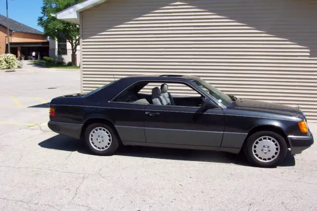 1993 Mercedes-Benz 300-Series coupe