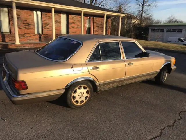 1984 Mercedes-Benz 300-Series