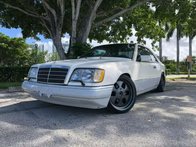 1994 Mercedes-Benz E-Class E320 coupe