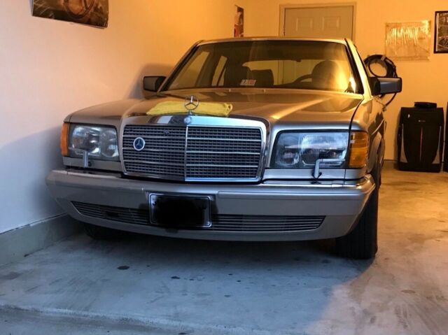 1991 Mercedes-Benz 300-Series Leather
