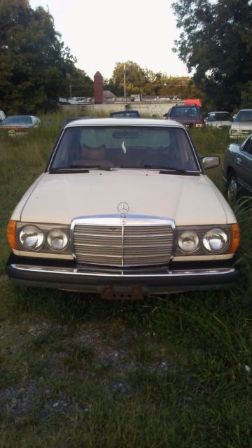 1978 Mercedes-Benz 200-Series