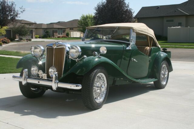 1952 MG T-Series tan leather