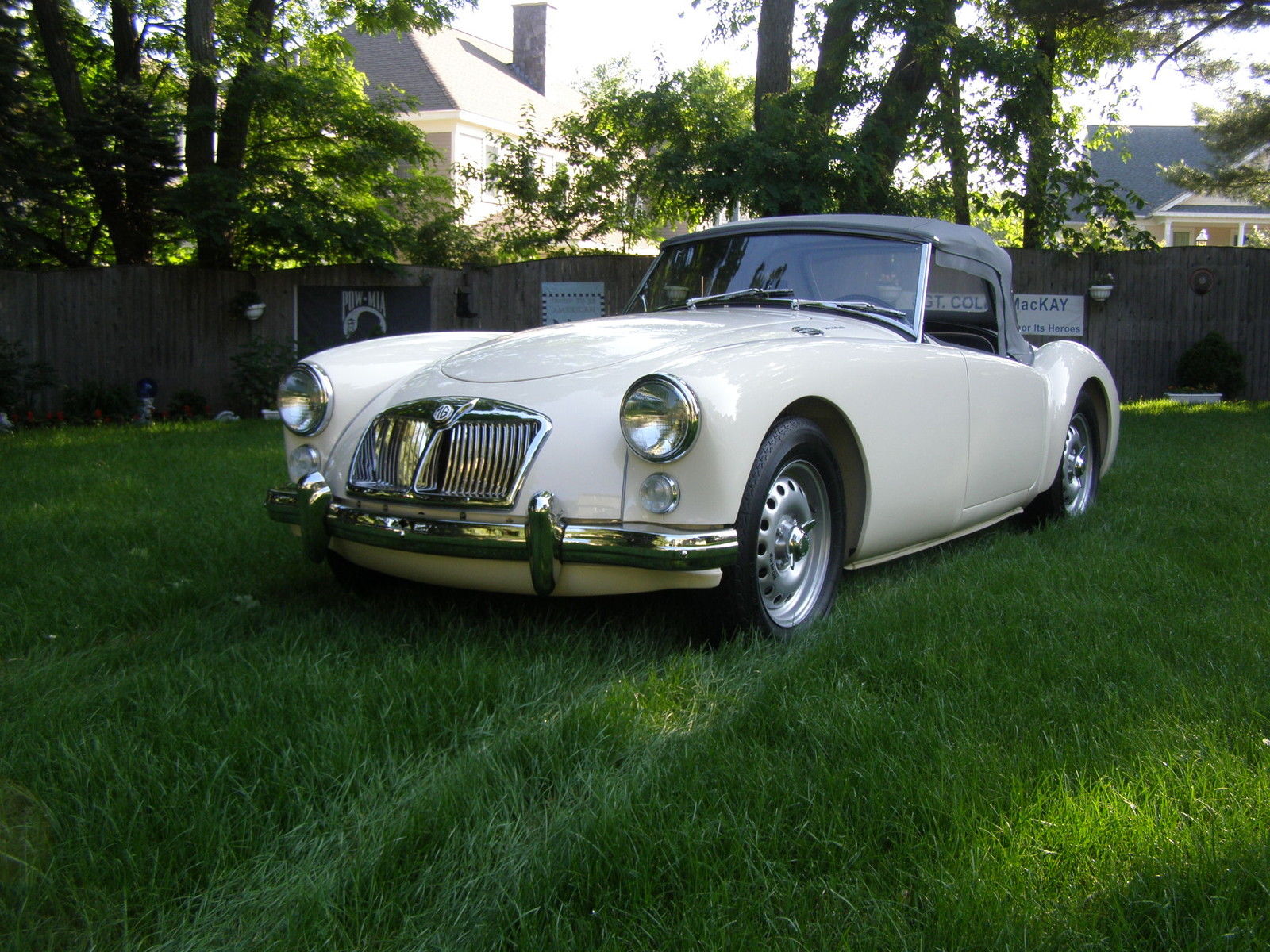 1961 MG MGA Deluxe