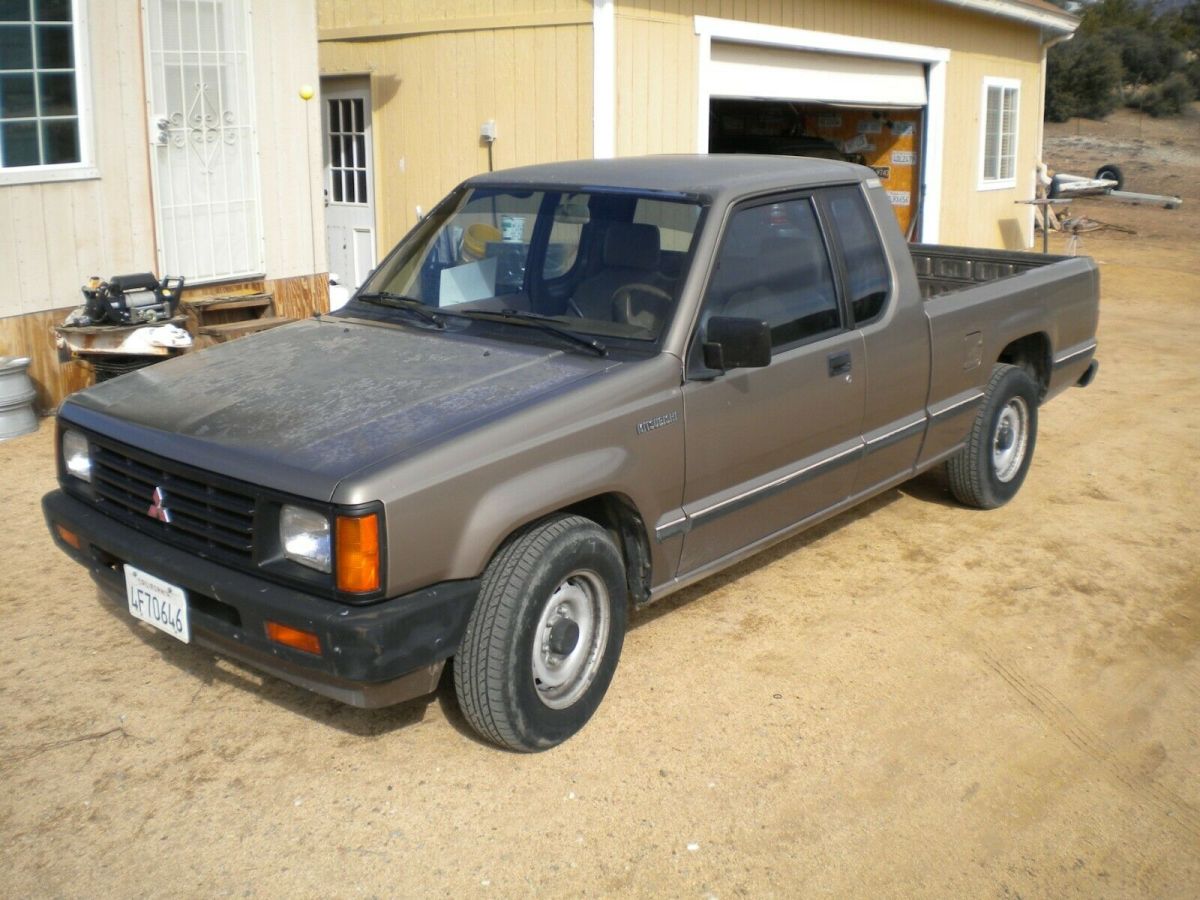 1989 Mitsubishi Mighty Max