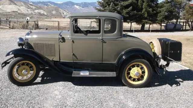 1930 Ford Model A coupe