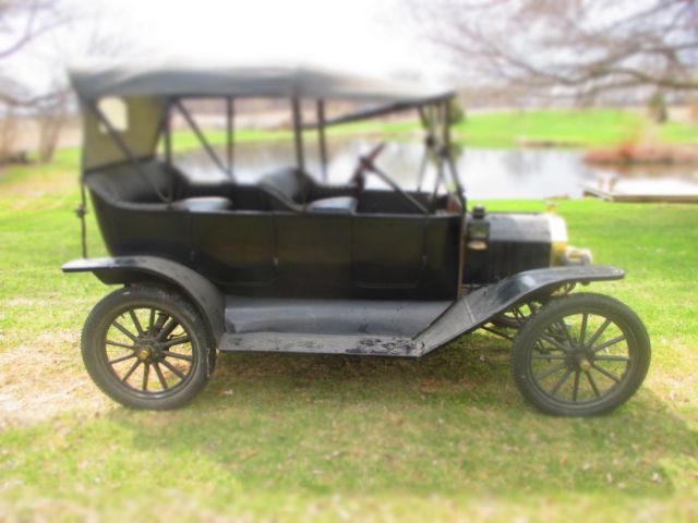 1914 Ford Model T black
