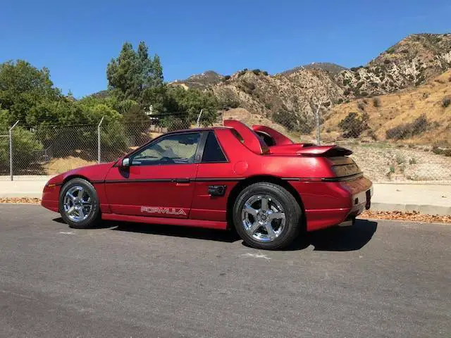 1988 Pontiac Fiero Coupe/Notchback