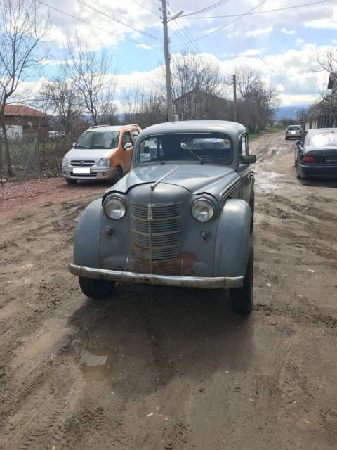 1954 Moskvich 401