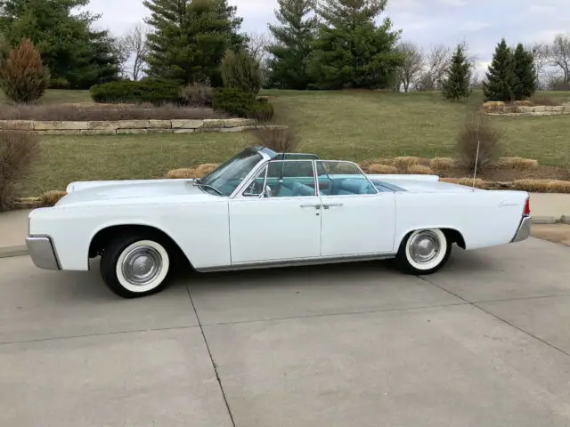 1961 Lincoln Continental Convertible