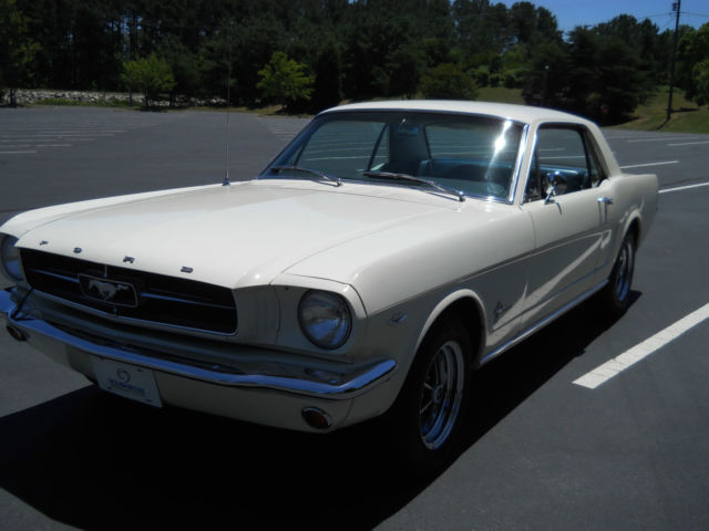 1965 Ford Mustang COUPE