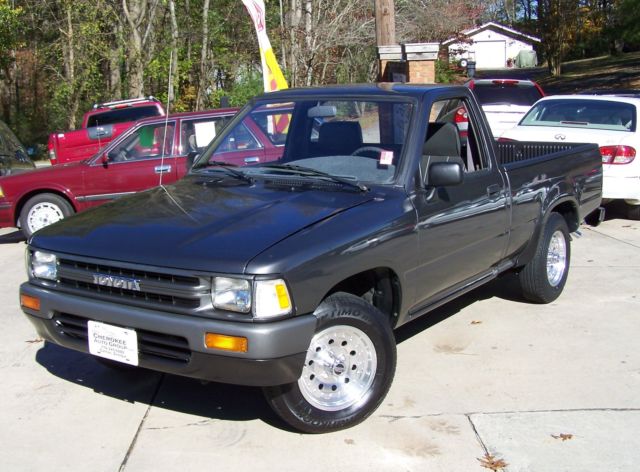1989 Toyota PICKUP TRUCK 50k 5-SPEED **SALE PENDING DO NOT USE BUY IT NOW**