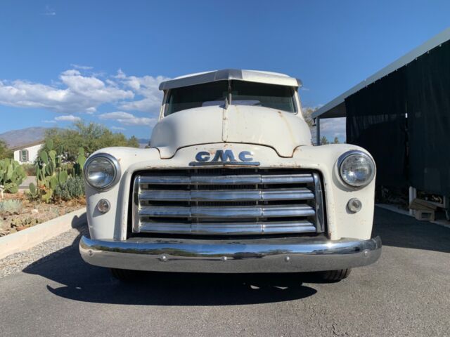 1952 GMC 100 Deluxe trim on windshield