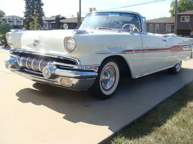 1957 Pontiac Star Chief