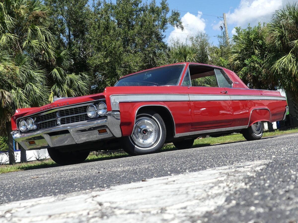 1963 Oldsmobile Starfire