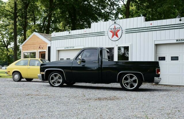 1981 Chevrolet C-10 LS swap