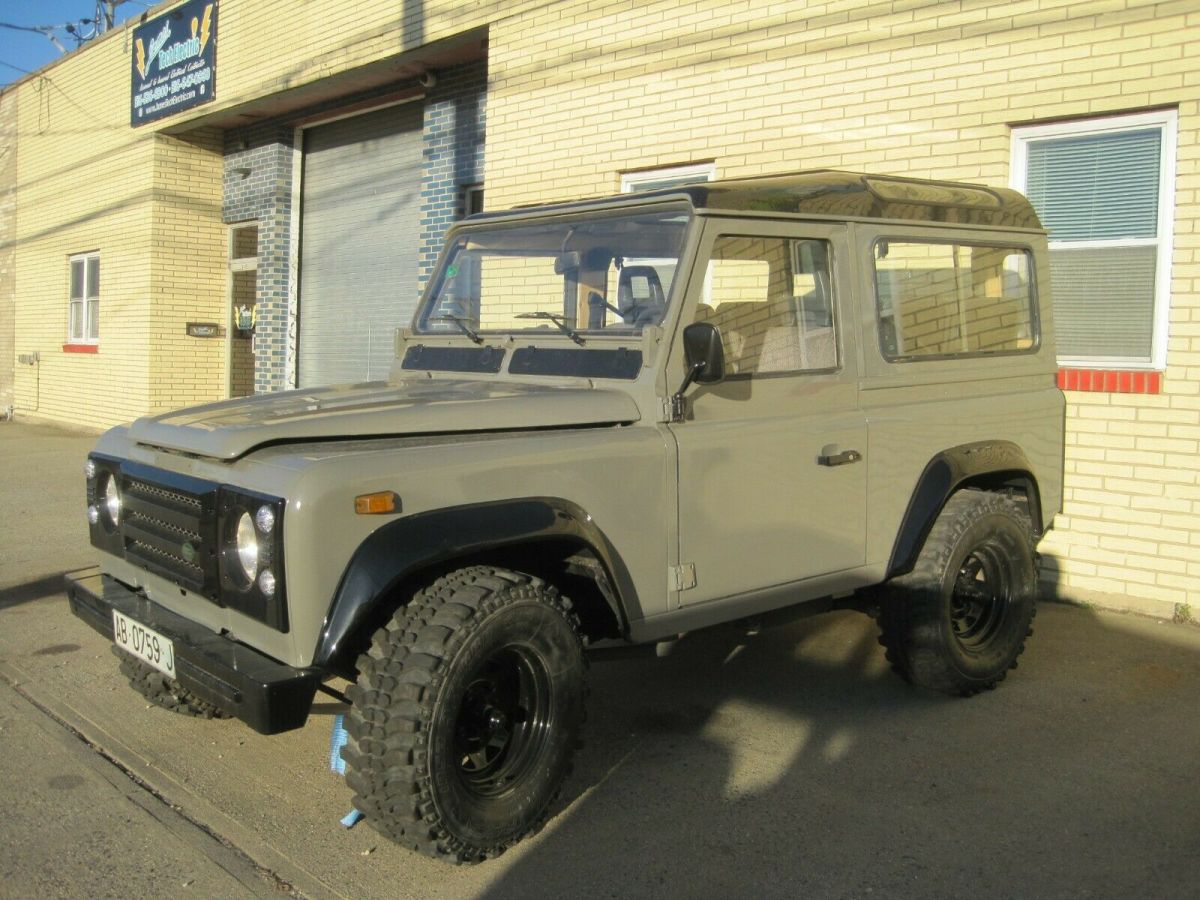 1989 Land Rover Defender DIESEL 5SPD LHD DRY 4x4 LOW MILES